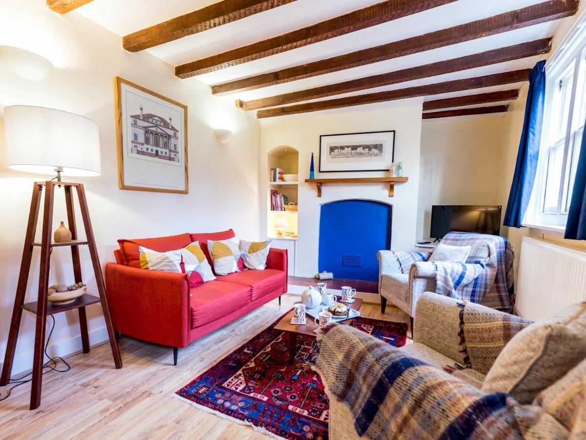 Pass The Keys Cosy 2 Bedroom Victorian Cottage Лудлоу Экстерьер фото