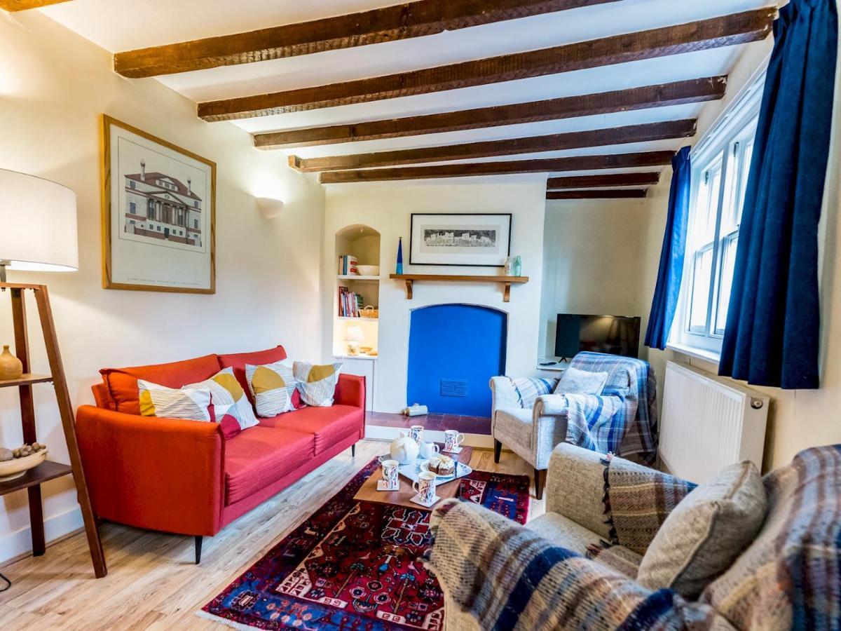 Pass The Keys Cosy 2 Bedroom Victorian Cottage Лудлоу Экстерьер фото
